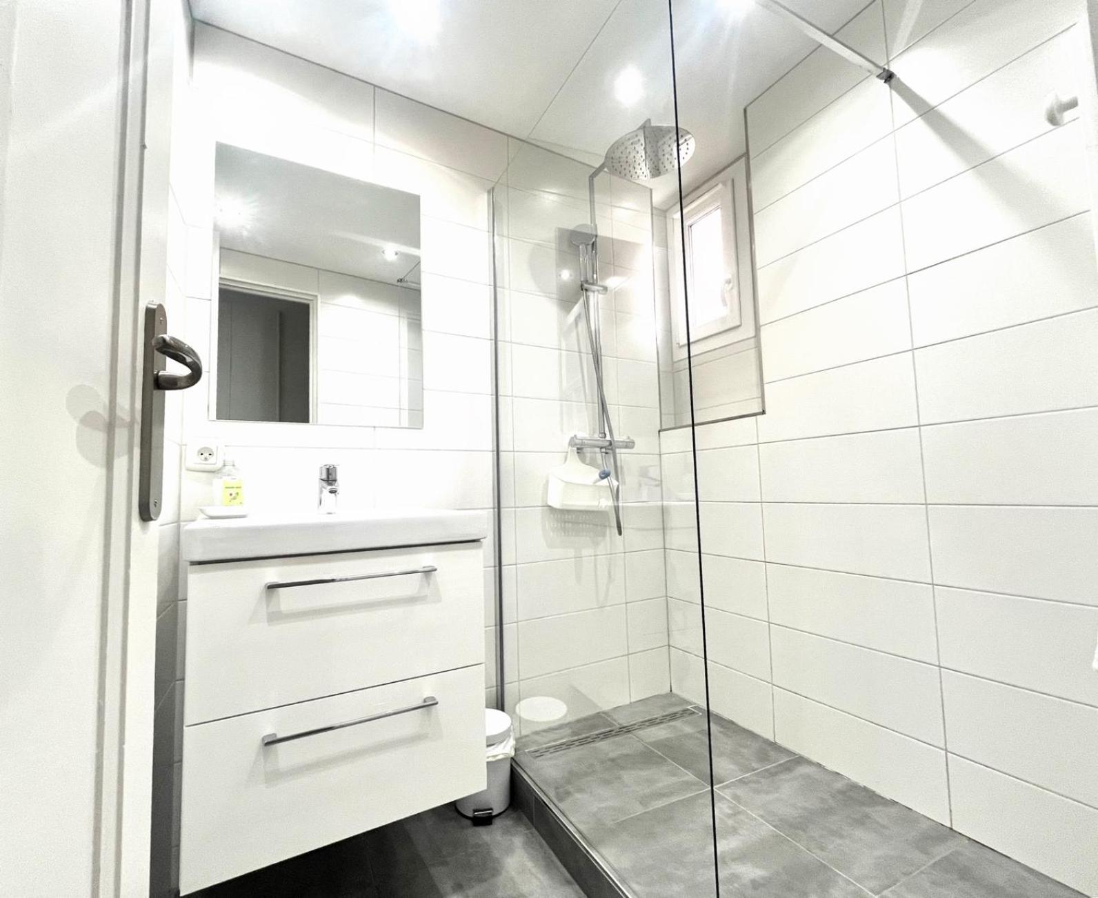 Le 13 Apartment Каси Екстериор снимка
