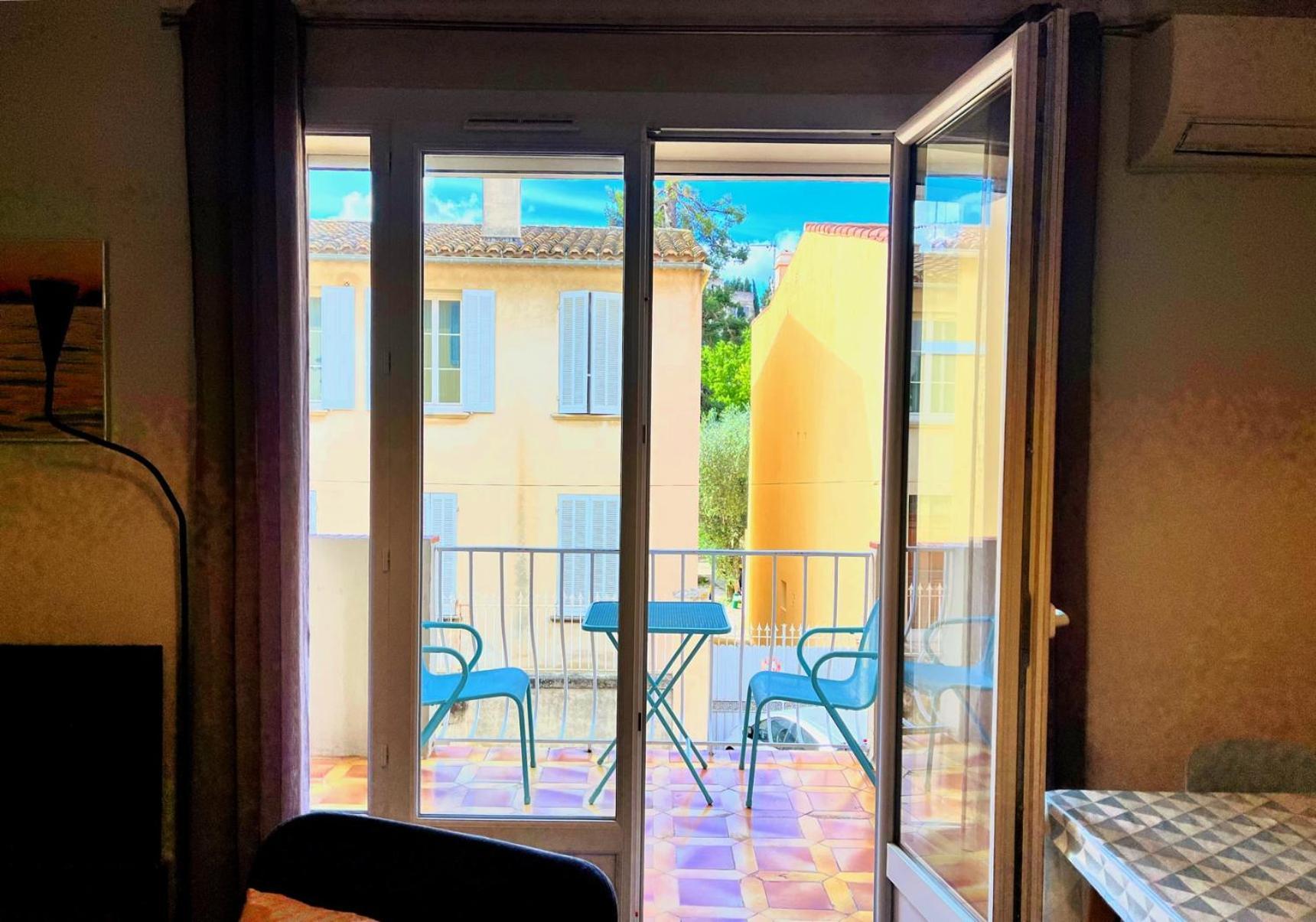 Le 13 Apartment Каси Екстериор снимка